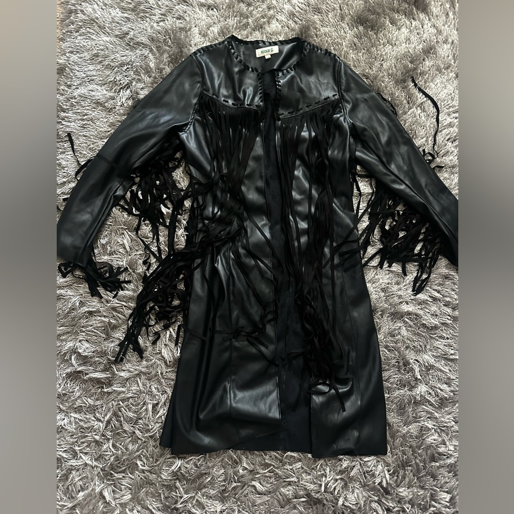 Elegant Black Leather Fringe Jacket